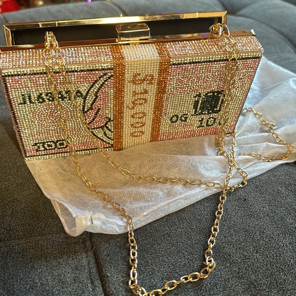 100 dollar purse - Picture 11 of 11